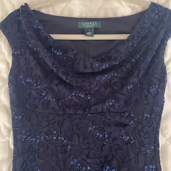 LAUREN - RALPH LAUREN EVENING.  Navy lace and sequin long gown - Picture 7 of 8